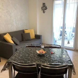 Casa Francesca: Un Mare Di Relax! Ventimiglia